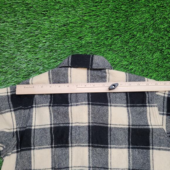 VTG 90s Woolrich Buffalo Plaid Shirt Mens S Made in USA Heavyweight Flannel - Picture 8 of 9